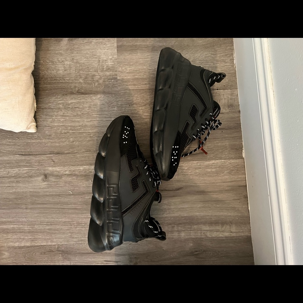 Versace chain reaction black men size 9